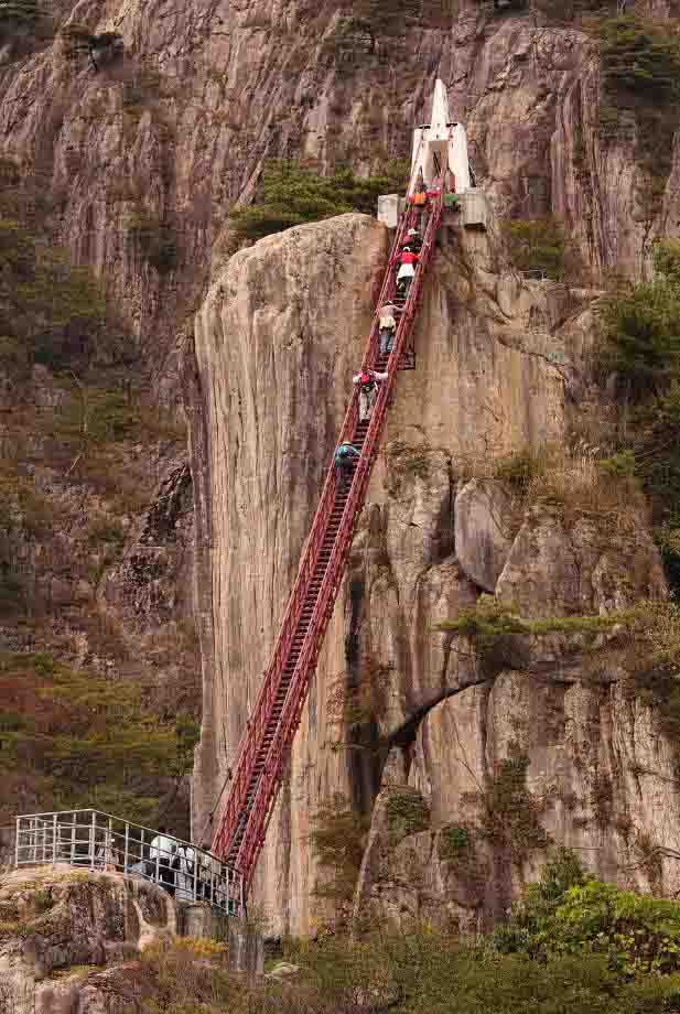 韩国大屯山悬索桥